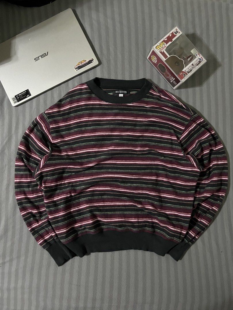 URBAN OUTFITTERS STRIPPED CREWNECK (Category: Coats, Jackets and Outerwear) located in Manila. Submitted by yerrr. (Listing ID 1464107763, Image 1). Description: URBAN OUTFITTERS STRIPPED CREWNECK PSG OUT🙌🏻 DECLUTTERING Size: Large on tag Dimes: 26x27 Excellent Condition DM ME📥 NEGOTIABLE ₱1,500.