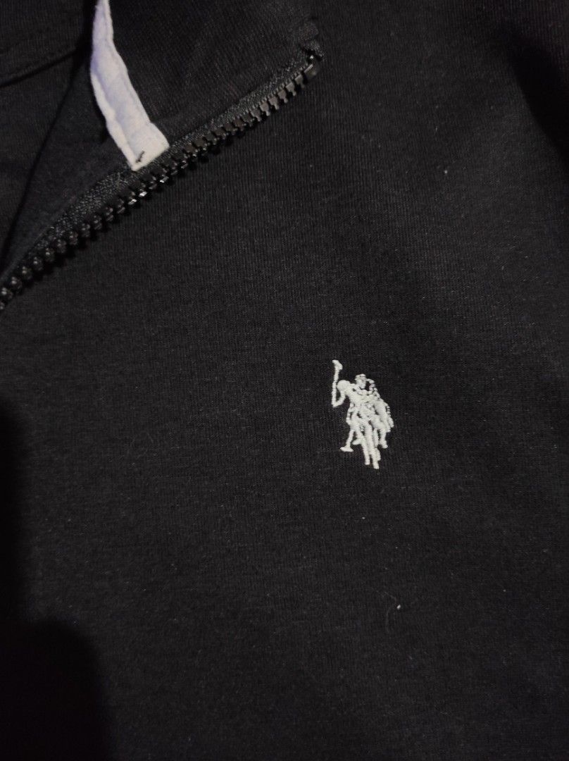 US POLO ASSN. FULL ZIP JACKET (Category: Activewear) located in Las Pinas. Submitted by jeusmanlangit (Listing ID 1464059062, Image 3). Description: US POLO ASSN. FULL ZIP JACKET SIZE: XL ON TAG DIMES: W: 26 L: 30 NO ISSUE 700 PESOS LANG DM📩.
