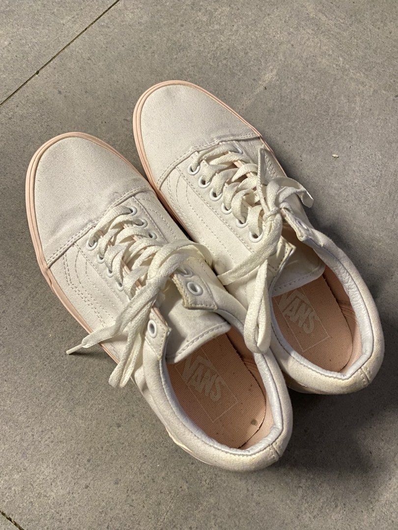 Vans Old Skool Pink Sole Canvas Sneakers (Category: Sneakers) located in Manila. Submitted by meijaji (Listing ID 1463238708, Image 1). Description: Never used. Sayang lang po kasi. From US thus year purchased .