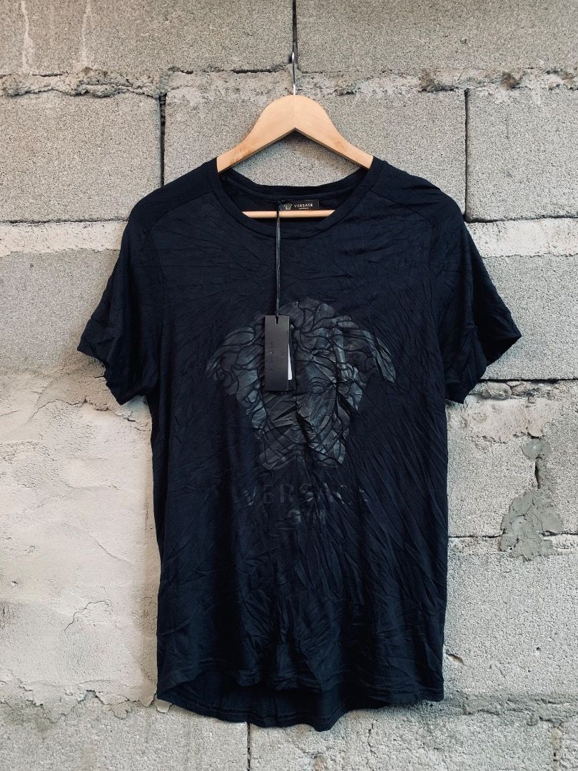Vercase Ladies Top (Category: Others Tops) located in Tacurong. Submitted by mwloots04 (Listing ID 1464136822, Image 1). Description: Excellent condition Drifit Issue: hairlines due to tight packing 10/10 Colorrate Dimes: 19x28.
