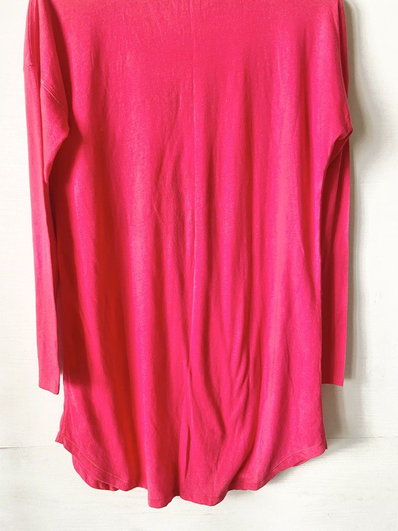 Victoria’s Secret Christmas Pullover (Category: Undergarments & Loungewear) located in Pasig City. Submitted by zentushia49 (Listing ID 1464107039, Image 3). Description: Xs on tag but fits Small to Large Actual Measurement Shoulders 19” Length 30” Waistline 41” Armhole 12” 60% cotton 40% polyester Made in China.