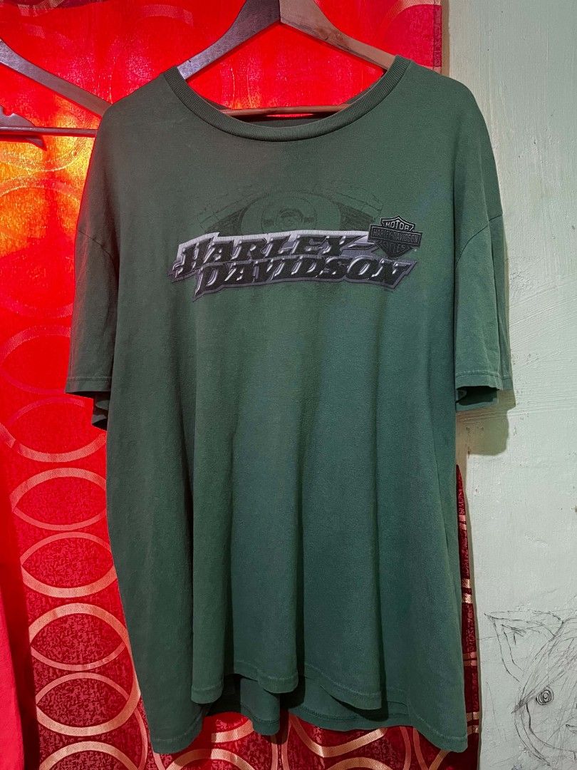 Vintage 2000s Harley Davidson Tee (Category: Tshirts & Polo Shirts ) located in Surigao. Submitted by nico_nicc (Listing ID 1464091745, Image 1). Description: VINTAGE DATED HARLEY DAVIDSON 2000s 📐Dimes: 23.5x31 ❗Issue: need wash, pinholes,crackprint, CR:8/10 📌Color may vary due to lighting 📌 Item is thrifted, manage your expectations. 📍MOP: GCASH (PAYMENT FIRST) 🚛COURIER: J&T ❗STRICTLY NO REFUND 1️⃣ NEGOTIABLE 💸PRICE:599+Sf.