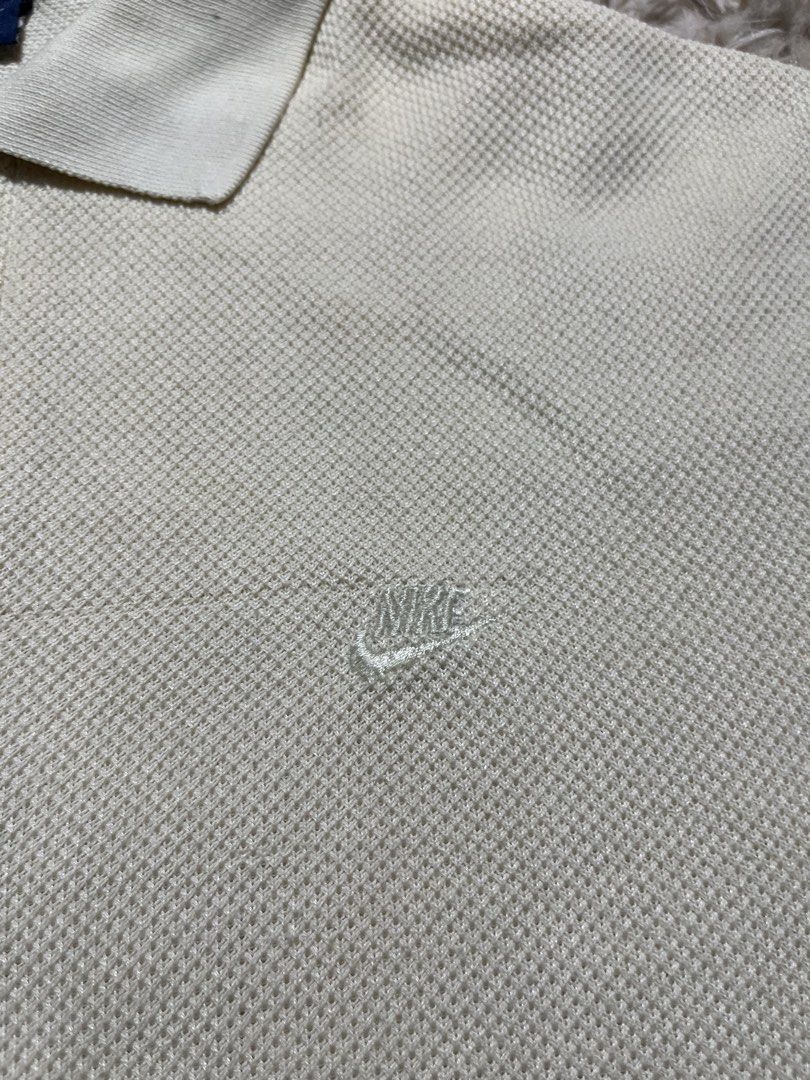 Vintage 80s Nike Poloshirt (Category: Tshirts & Polo Shirts ) located in Siquijor. Submitted by dcfinds (Listing ID 1464051918, Image 3). Description: Vintage 80s Nike Poloshirt Thrashed Condition 8.5/10 Color rate 26x18.5 249💸.