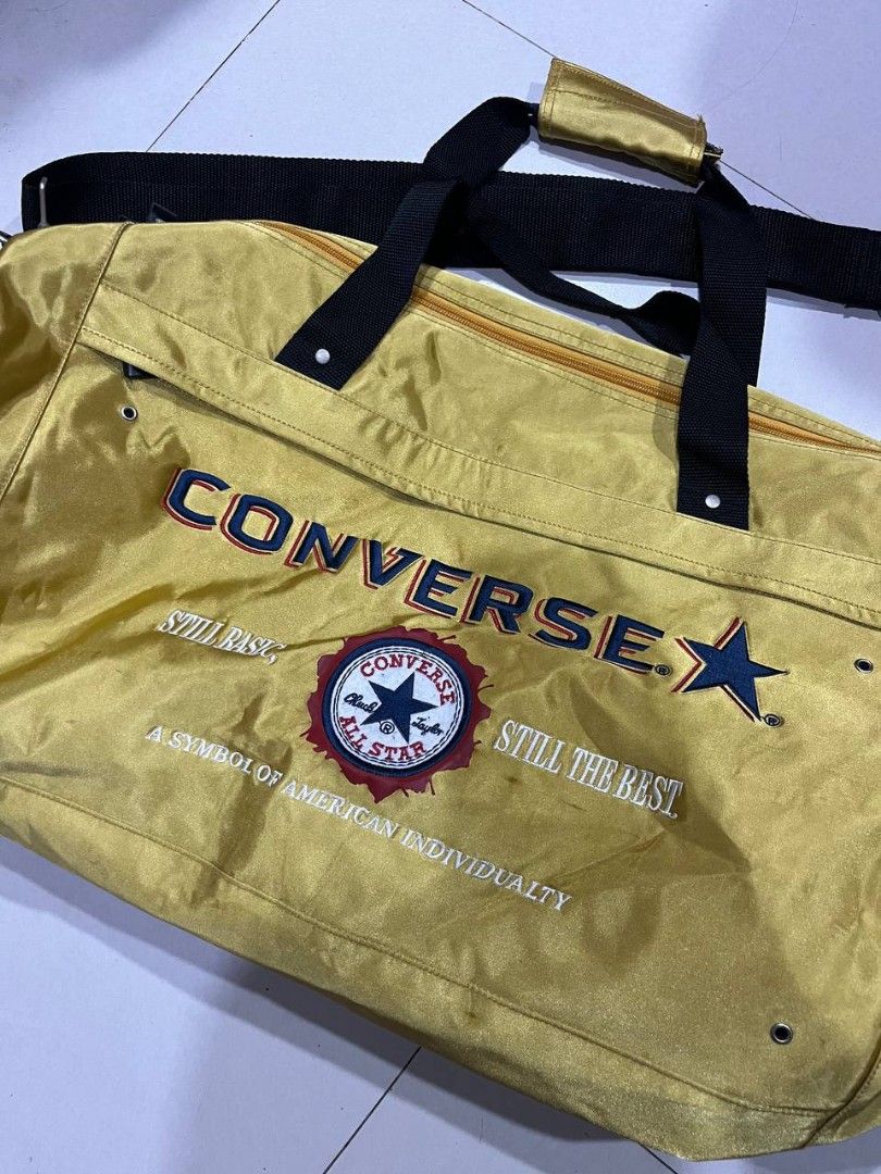 VINTAGE 90'S CONVERSE DUFFLE BAG (Category: Luxury Bags & Wallets) located in Quezon City. Submitted by alternativefinds (Listing ID 1464068470, Image 3). Description: FOR SALE VINTAGE CONVERSE EXCELLENT CONDITION ASKING 5K OR BEST OFFER LOC COMMONWEALTH QC.