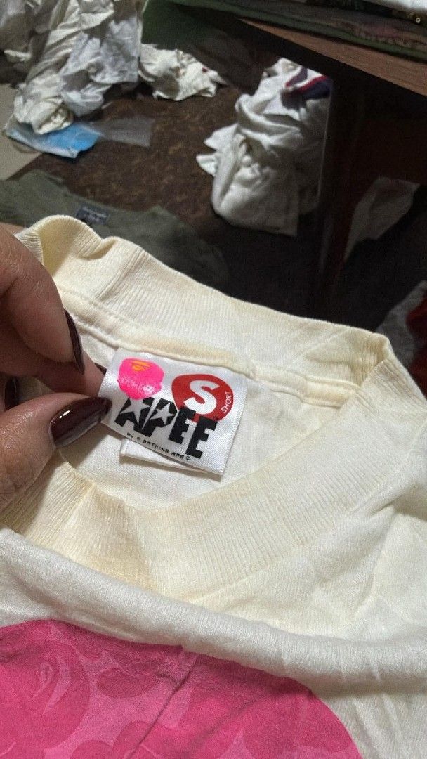 VINTAGE AAPE TAGS PINK CAMOU (Category: Shirts) located in Manila. Submitted by troyyyy_03 (Listing ID 1463960341, Image 3). Description: SMALL LADIES AS NEW NEED WASH ONLY NO ISSUE PAUNAHAN NALANG DROP OFFER PM ME .