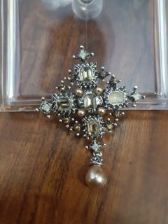 (Category: ) located in . Submitted by solstice.style (Listing ID 1463940690, Image 1). Description: .