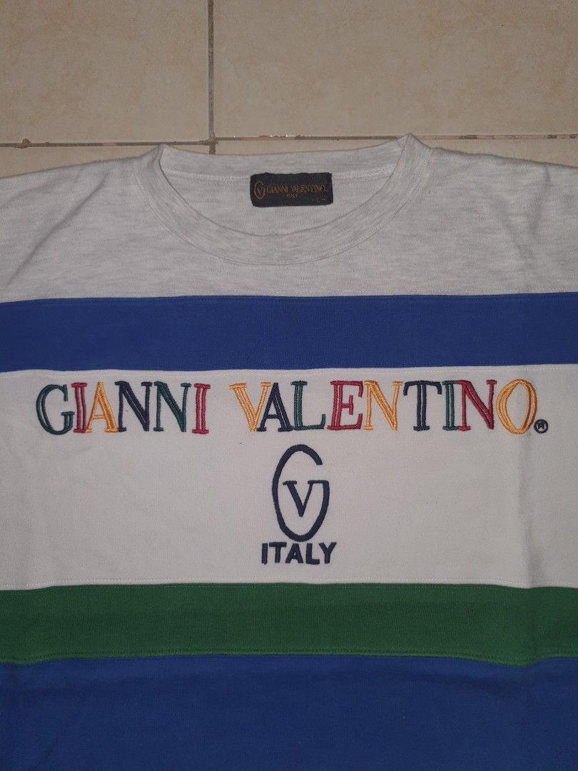 Vintage giani Valentino t-shrt (Category: Activewear) located in Manila. Submitted by mysticturtle_2f88e1 (Listing ID 1464048287, Image 3). Description: giani Valentino vintage t-shirt size xl .
