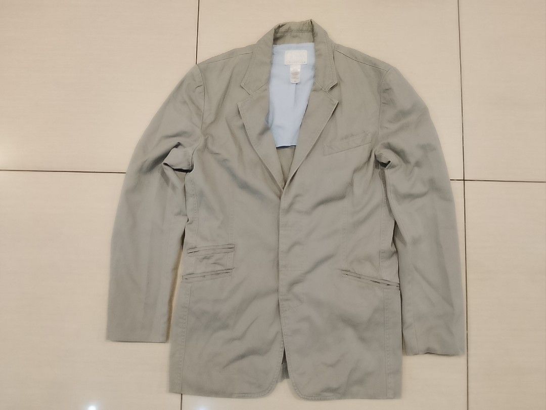 Vintage Guess collection trench coat jacket (Category: Coats, Jackets and Outerwear) located in Manila. Submitted by newage.vintage (Listing ID 1464005060, Image 1). Description: - brand: Guess collection - Uri ng damit: casual blazer / sport coat - clor: khaki - size: S/P (small petite) - made in Hongkong - shell: 100% cotton - lining inside: 65% cotton and 35% polyester - design: classic lapel collar, structured stitching and layered pocket - d