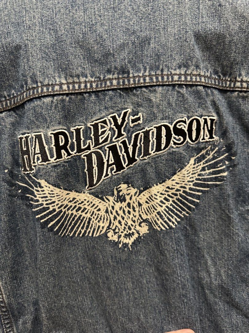 Vintage Harley-Davidson Denim Jacket Eagle Embroidered (Category: Coats, Jackets and Outerwear) located in Pasig City. Submitted by mcetadc (Listing ID 1464092740, Image 3). Description: Dimensions W- 23" L- 27.5" Sleeves- 25" Bought in Japan, not my style anymore. Issue: Some buttons have light greenish tints to it, can possibly be cleaned with right tools. (See pics) -"Harley Davidson" is embroidered -Eagle design is printed on SF shouldered by