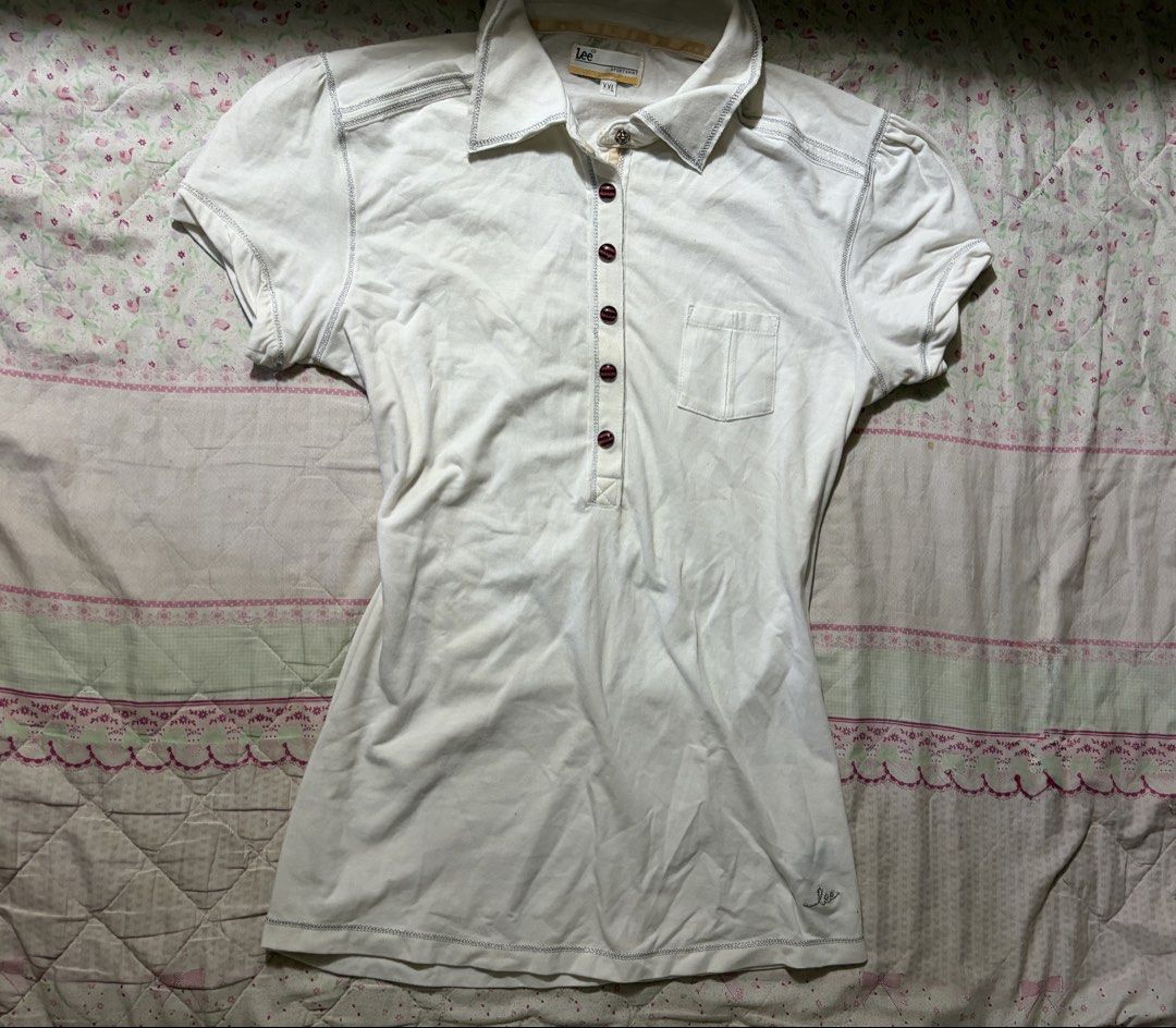 Vintage Lee Fitted Polo Top (Category: Blouses) located in Muntinlupa City. Submitted by herellas0504 (Listing ID 1464086820, Image 1). Description: Vintage Lee Fitted Polo Top Mine: 250 | Lock: 350 ———————————— perfect for flare jeans/y2k fits size: small-med no issue, good condition willing to keep.