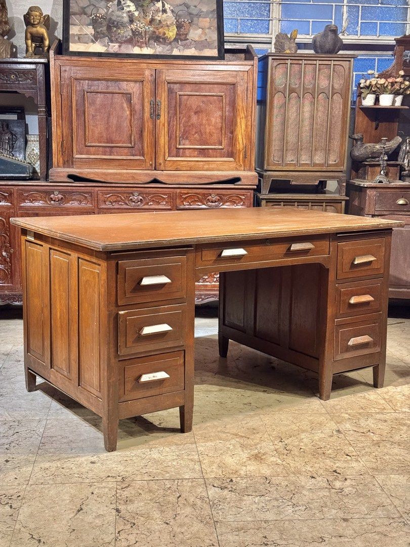 Vintage Narra Wide Office Table (Category: Other Home Furniture) located in Manila. Submitted by sinaunang_gamit (Listing ID 1463982649, Image 1). Description: Vintage Narra Wide Office Table Length: 61 inches Height: 31 inches Width: 36 inches ₱10k.