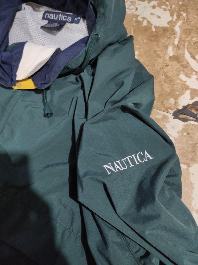 VINTAGE NAUTICA WEATHER JACKET (Category: Coats, Jackets and Outerwear) located in Las Pinas. Submitted by jeusmanlangit (Listing ID 1464073649, Image 2). Description: VINTAGE NAUTICA WEATHER JACKET SIZE: XL ON TAG DIMES: W: 29. L: 29 NO ISSUE 830 PESOS LANG DM📩.