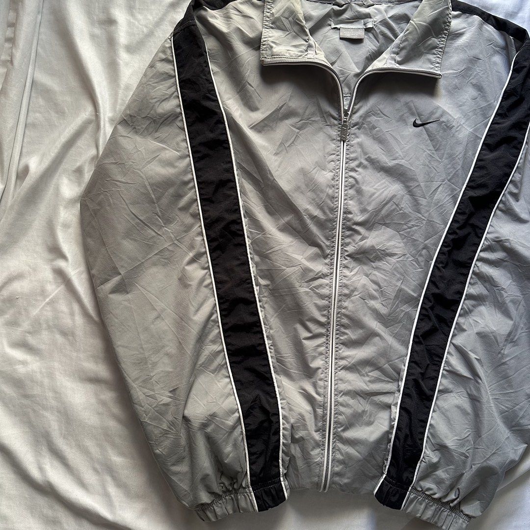 Vintage Nike Early 2000s 2 Lines Windbreaker with Back Nike Script (Category: Hoodies) located in Quezon City. Submitted by notmhico (Listing ID 1464027001, Image 3). Description: .
