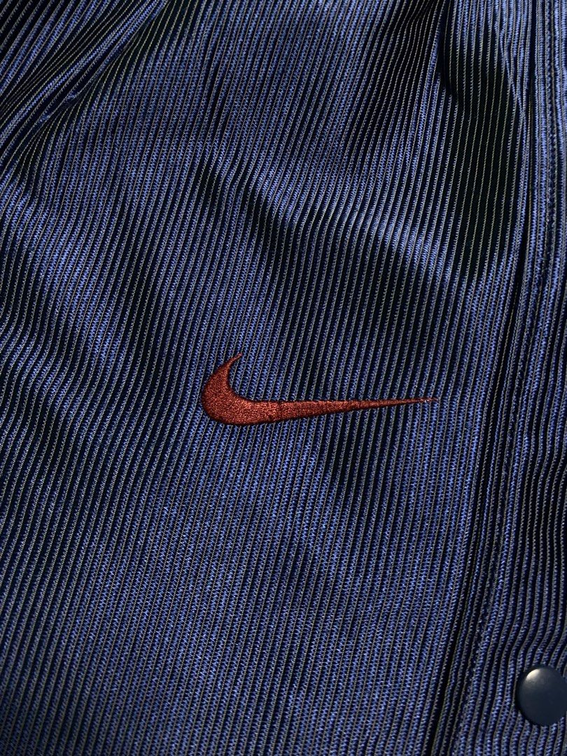 vintage nike tear away pants (Category: Joggers) located in Manila. Submitted by daily_findsph (Listing ID 1463986715, Image 2). Description: .
