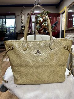 (Category: ) located in . Submitted by vintagefashionwear (Listing ID 1463941407, Image 1). Description: .