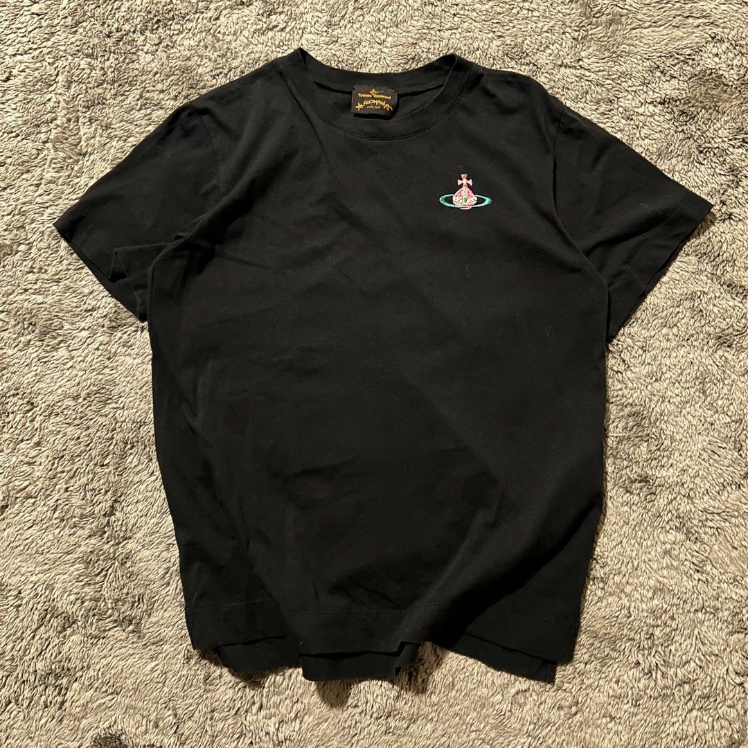 Vivienne Westwood Embroidered (Category: Tshirts & Polo Shirts ) located in Lapu Lapu. Submitted by frombelow_ph (Listing ID 1463979900, Image 1). Description: Vivienne Westwood Tee Large womens Excellent Condition Dimes: 17.5x26 No flaws CR: 9/10 DM to purchase 📲.