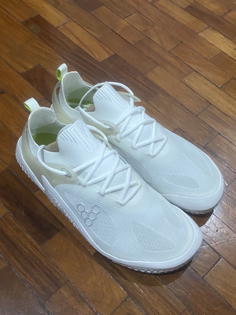 Vivobarefoot White Shoes (Category: Sneakers) located in Paranaque City. Submitted by antzsome (Listing ID 1464071275, Image 3). Description: Vivo barefoot sze 46 like new / excellent cond rfs: too big for me 5k 09177011079.