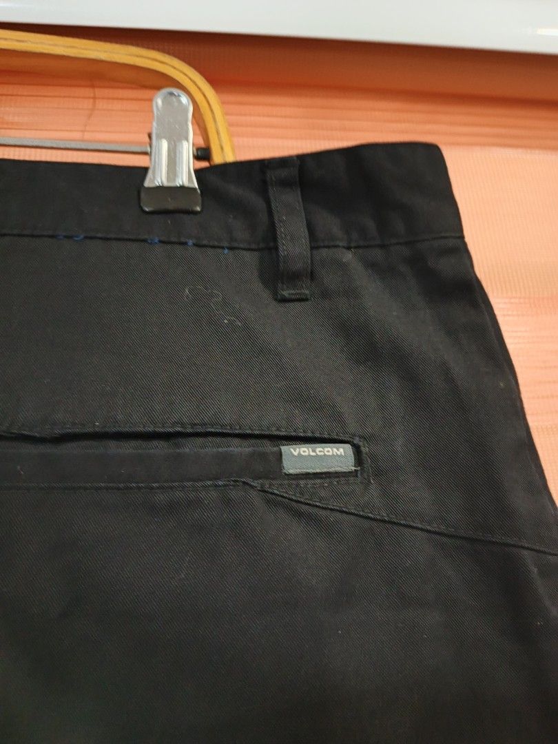 Volcom Stone "Corpo Class" Chino Pants - Black (Category: Announcements) located in Cabuyao City. Submitted by dthrifts (Listing ID 1464027449, Image 2). Description: 38-40 W 43.5 L Authentic Brand New Condition.