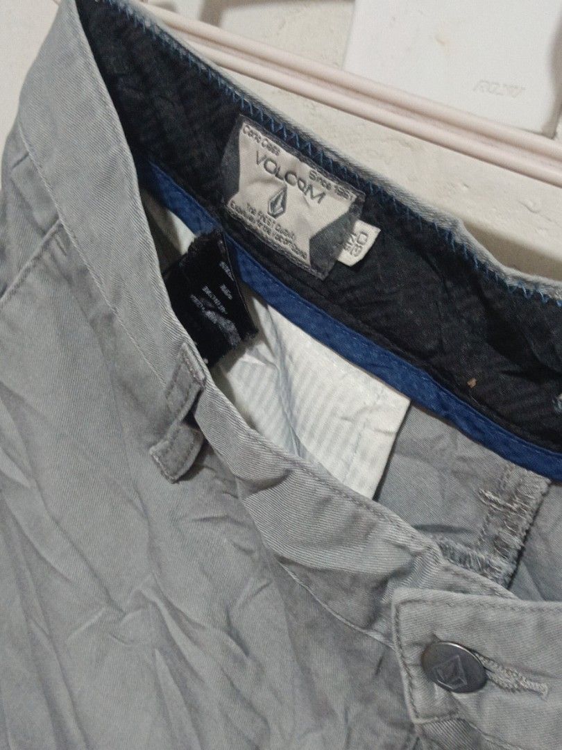 Volcom short (Category: Shorts) located in Tarlac. Submitted by ukaybyagp (Listing ID 1463956907, Image 2). Description: details are in the picture, pyment 1st po tau thank u.