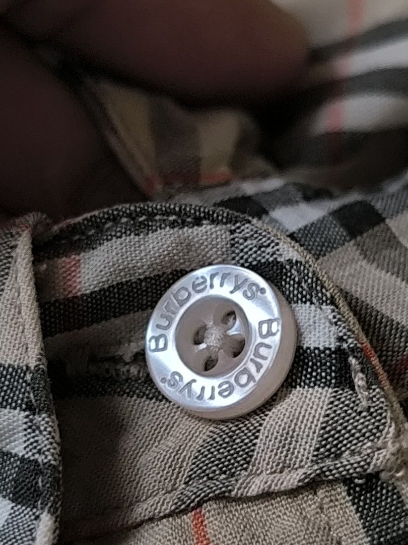 VTG BURBERRYS PLAID BUTTON DOWN LONGSLEEVE POLO (Category: Longsleeves) located in Cotabato. Submitted by sentimentalgoodz (Listing ID 1464011485, Image 3). Description: VTG BURBERRYS PLAID BUTTON DOWN LONGSLEEVE POLO 8.5/10 CONDITION 19/25 DIMENSION AUTHENTIC.