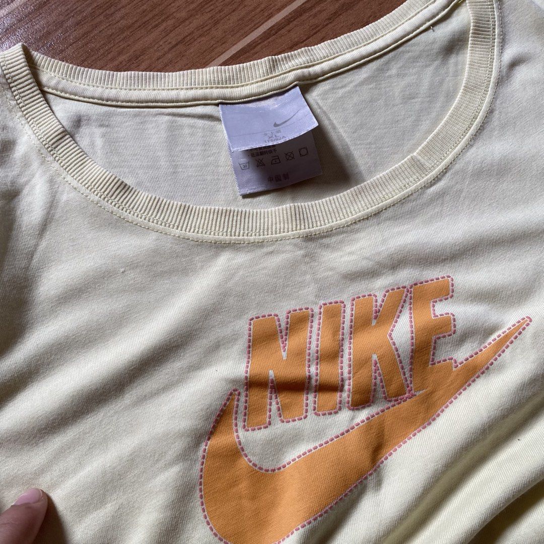 Vtg nike shirt (Category: Shirts) located in Paete. Submitted by fat.archives (Listing ID 1464084304, Image 2). Description: Dimes Bust 16 Length 24 +sf.