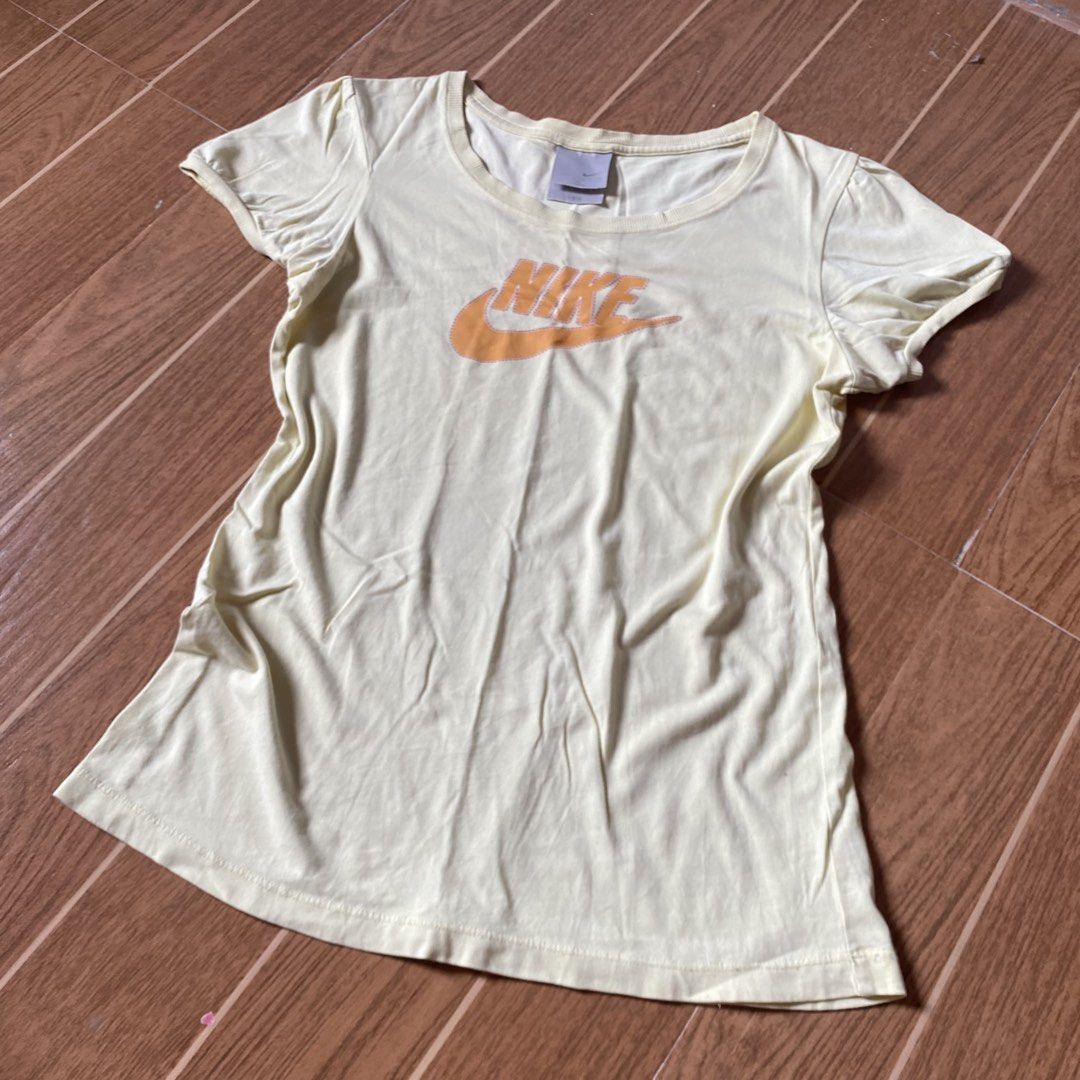 Vtg nike shirt (Category: Shirts) located in Paete. Submitted by fat.archives (Listing ID 1464084304, Image 1). Description: Dimes Bust 16 Length 24 +sf.