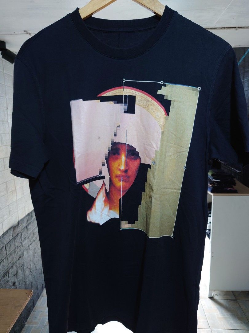 West Point Snail tshirt thrift (Category: Tshirts & Polo Shirts ) located in Paranaque City. Submitted by emzeicool48572 (Listing ID 1464005664, Image 1). Description: Size: Medium to Semi-large Large (20.5x29 inch ) Material: Cotton Color: Black color rate: 9/10 Condition: 9/10 (small pin hole on back of the neck) 📍Tambo Paranaque 💸Payment: Pay Maya only 📦🚚 Delivery: Lalamove or j&t (order mo book mo) No return policy Buy at your own risk Do