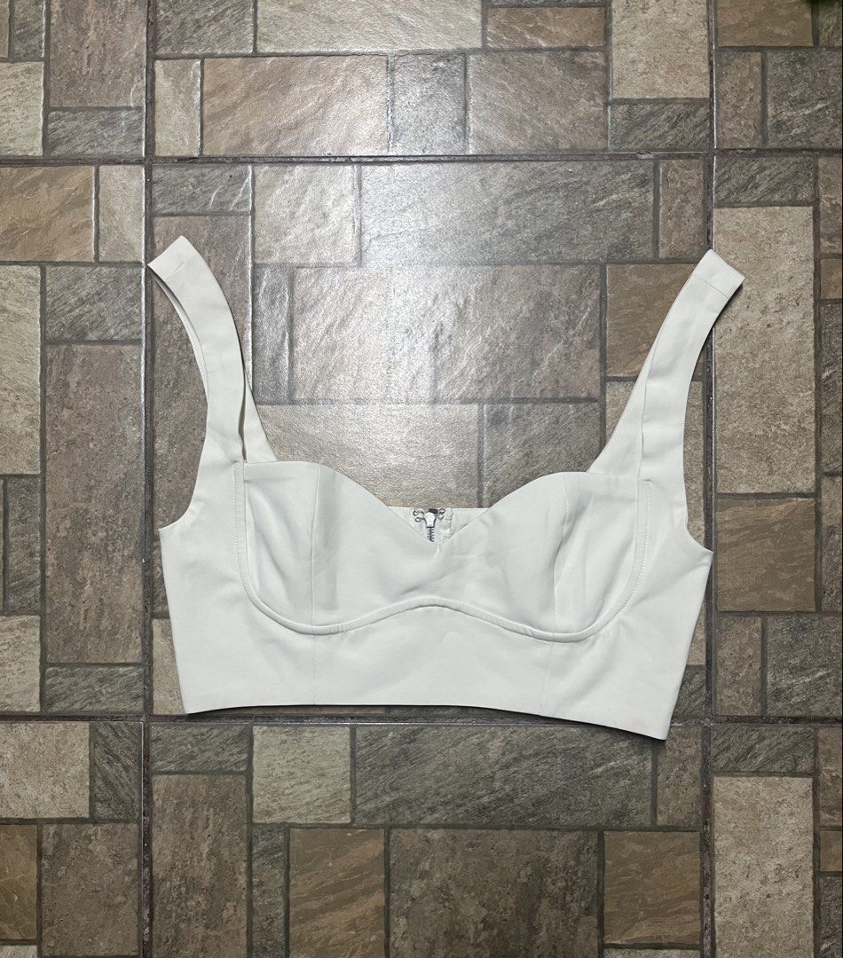 White Bustier Crop Top Corset Forever 21 (Category: Others Tops) located in Makati City. Submitted by nichthings (Listing ID 1464042882, Image 1). Description: Size: S on tag but can fit M to Semi M 💸 MOP: GCash/Maribank or Bank Transfer 📦 MOD: J&T / Lalamove 📍 Location: Palanan, Makati .
