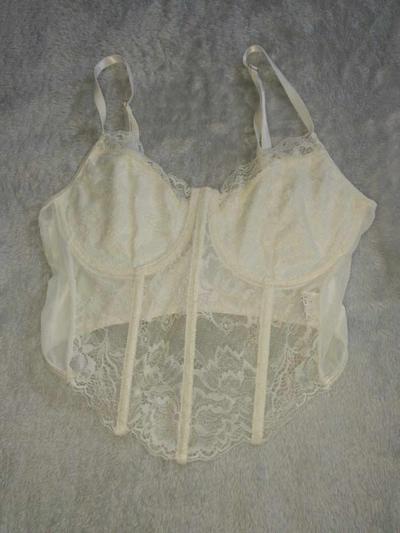 white corset with bone (Category: Sleeveless) located in Manila. Submitted by thelittlearchiveofelle (Listing ID 1464034079, Image 1). Description: only worn once. like new!.