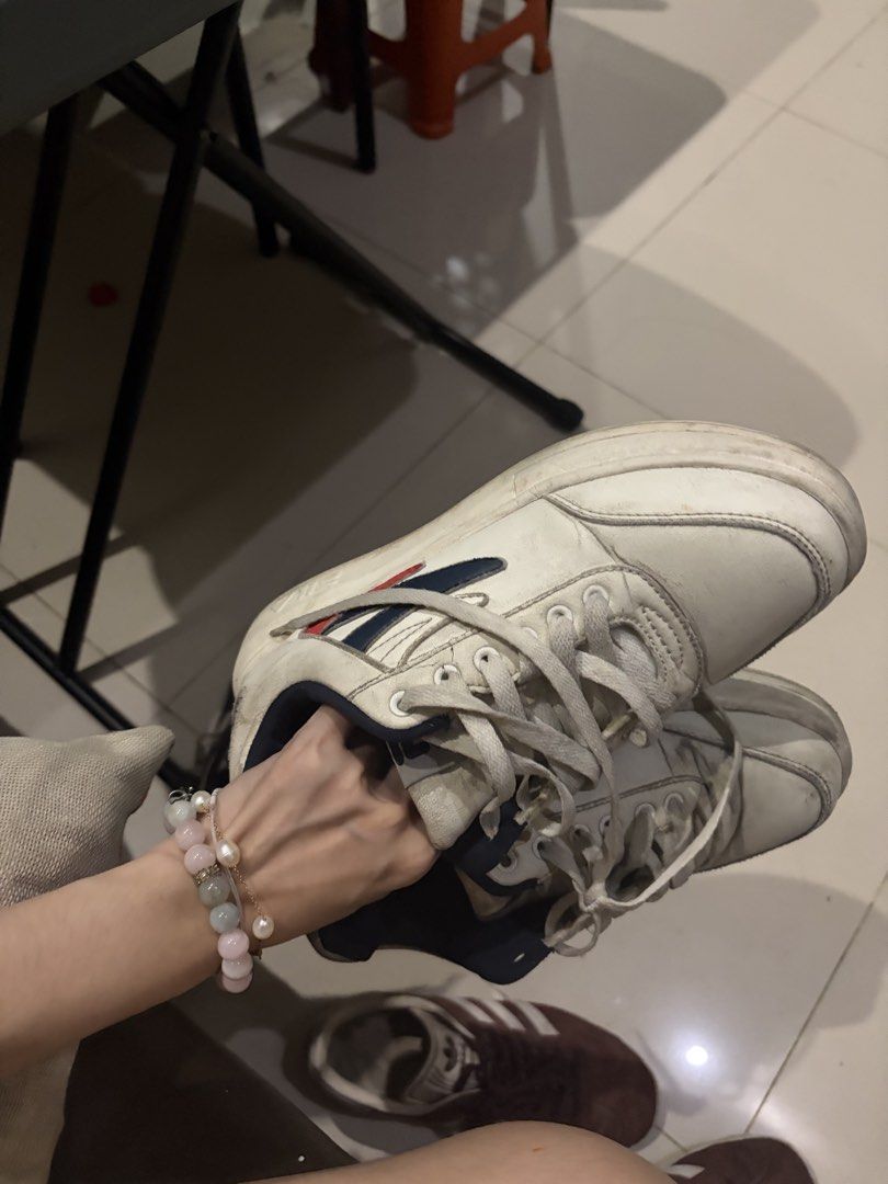 White Fila Sneakers (Category: Sneakers) located in Mandaue City. Submitted by julianelol (Listing ID 1464114856, Image 3). Description: .