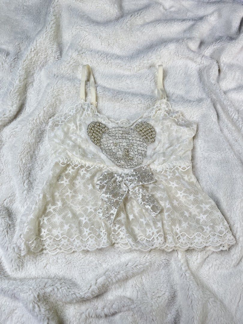 White Lace Pearl Bear Top (Category: Others Tops) located in Polomolok. Submitted by allisthriftsph (Listing ID 1464102829, Image 1). Description: .