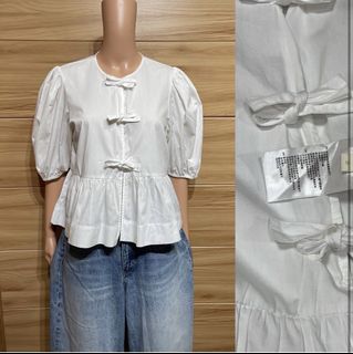 (Category: ) located in . Submitted by closet_jz (Listing ID 1464131033, Image 1). Description: .