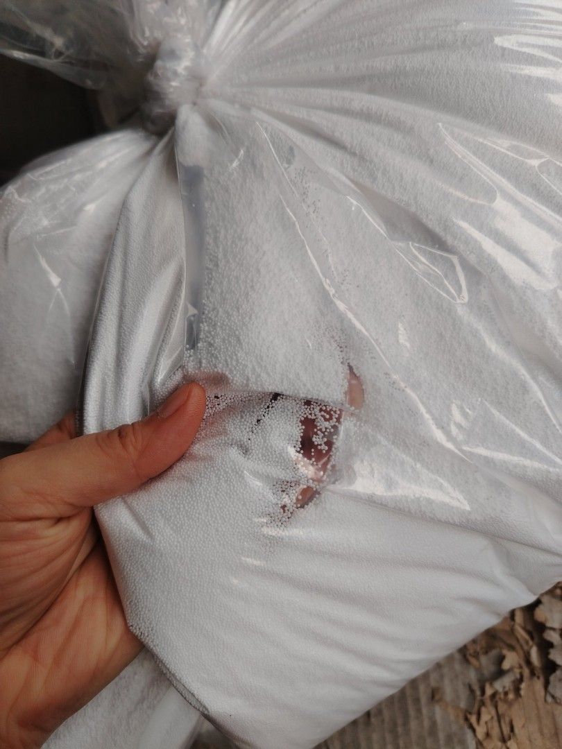 Styro Beads for Beanbags (Category: Craft Supplies & Tools) located in Manila. Submitted by silienat (Listing ID 1464071820, Image 2). Description: - 1kg per Bag/Order - Perfect for craft projects, stuffing pillows, or bean bags.
