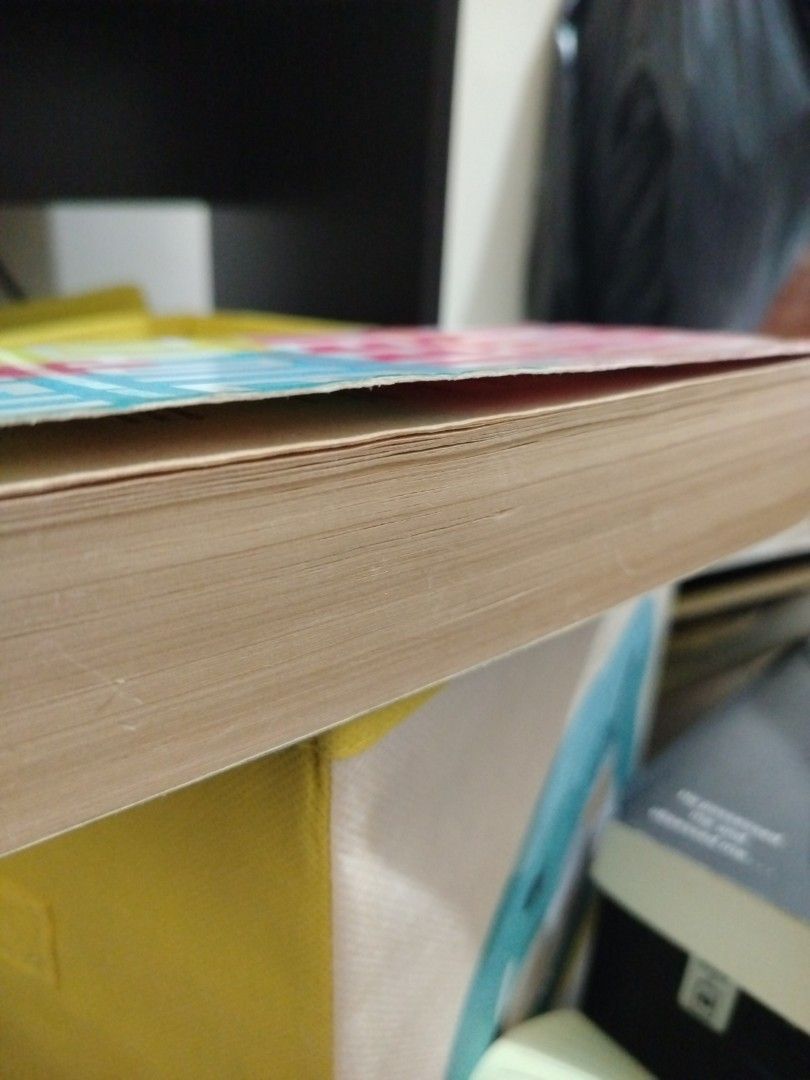 White Teeth by Zadie Smith (Category: Storybooks) located in Cebu City. Submitted by oldestdr999m (Listing ID 1464017440, Image 2). Description: RFS: Decluttering! MOP: GCash & Maribank.
