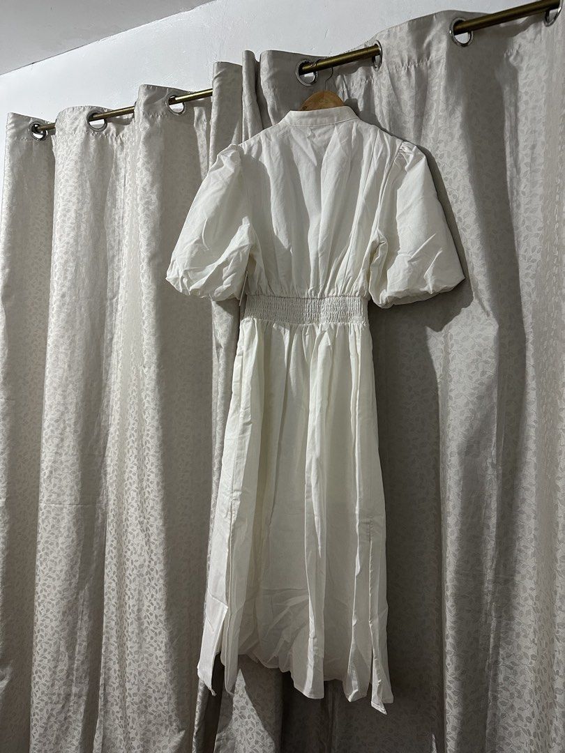 Willa Rogers Midi Dress White (Category: Dresses) located in Manila. Submitted by nothanamiii (Listing ID 1464029936, Image 2). Description: bought in zalora never used w tags retails for 5k RULES All prices are final! No meetups No when worn No returns, No exchanges, No refund What you see is what you get. Happy Shopping MOP: GCASH / BPI Shipping: J&T.