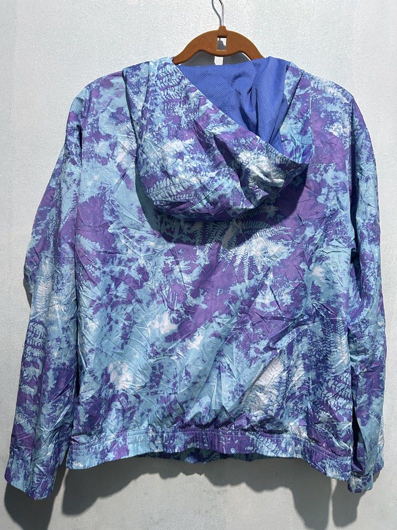Windbreaker Jacket #5 (Category: Coats, Jackets and Outerwear) located in Quezon City. Submitted by jjsurplus_23 (Listing ID 1464093897, Image 3). Description: M-L.