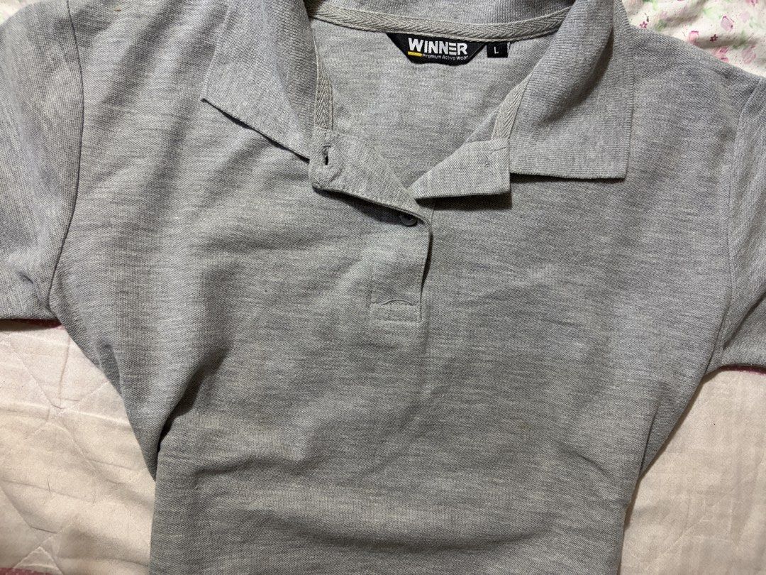Winner Grey Polo Shirt (Category: Blouses) located in Muntinlupa City. Submitted by herellas0504 (Listing ID 1464087051, Image 3). Description: Winner Grey Polo Shirt Mine: 200 | Lock: 300 ———————————— perfect for casual fits, kinda body fit size: xs-med no issue, good condition willing to keep.