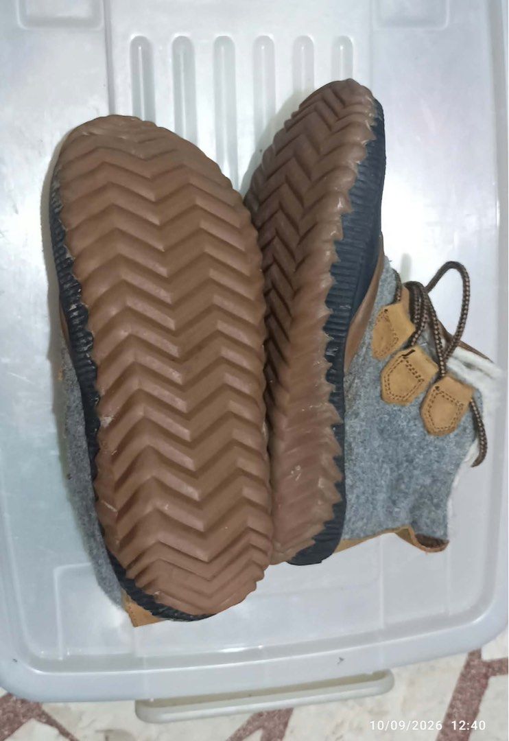 Winter/Duck Boots (Category: Boots) located in Taytay. Submitted by crisha14344 (Listing ID 1463962360, Image 3). Description: Boots with a Rubber Lower Shell, Leather Upper Panels, & Fleece Lining Original -Heavy Duty Kind of Boots Your Kind Of Boots Made in Burma Size: 6.5 .