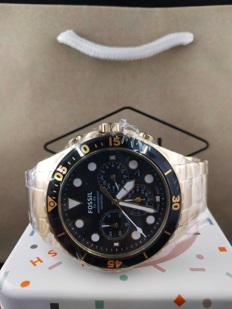 With box and paperbag (Category: Men's Watches) located in Manila. Submitted by chellesshop (Listing ID 1463981386, Image 2). Description: .