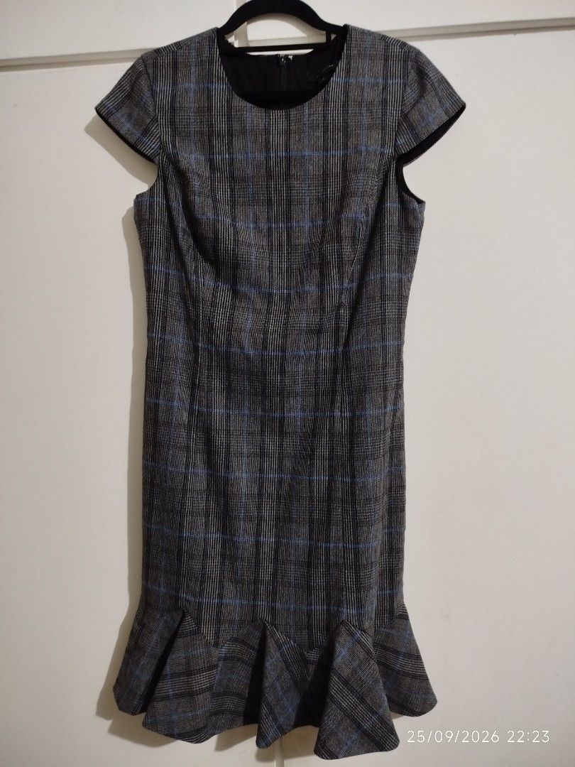 Womens dress (Category: Dresses) located in Quezon City. Submitted by crci12 (Listing ID 1464075805, Image 1). Description: Womens dress Used once Fits medium to large In very good condition Actual pictures posted What you see is what you get P400 only Meet ups: 1. Simplicity mini stop commonwealth ave., balara, qc. 2. Mgas station beside oyasa hardware luzon ave., qc. *Kindly send us a message for a schedule of meet up. *Shipping via j&t. (payme