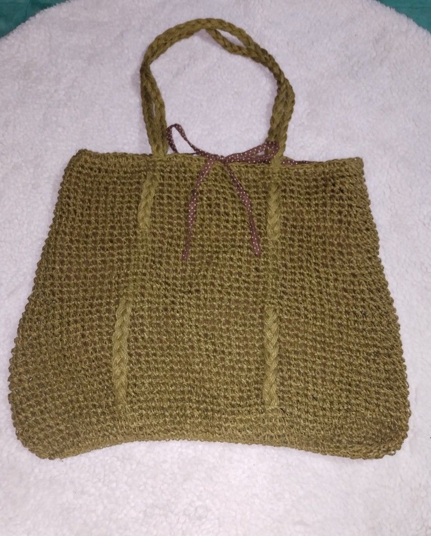 Woven Tote Bag (Category: Tote Bags) located in Digos. Submitted by thrifted-sheila04 (Listing ID 1463947977, Image 2). Description: .