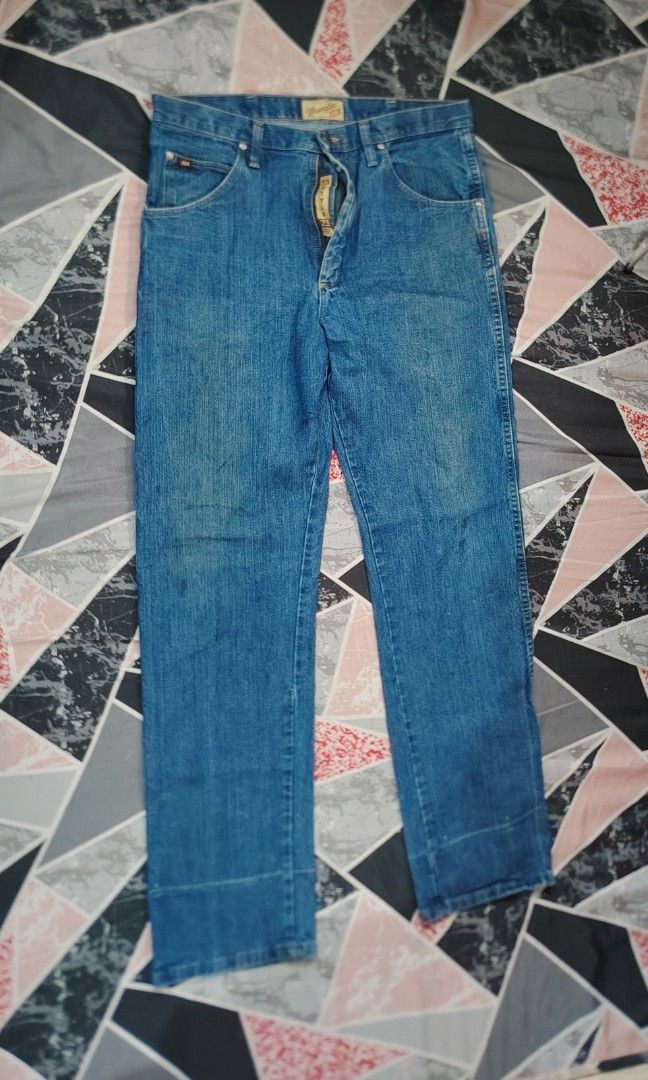WRANGLER 20X PANTS (Category: Jeans) located in San Fernando. Submitted by vincentgomez (Listing ID 1463979485, Image 2). Description: WRANGLER 20X PANTS -Authentic -Waistline 36 -Lengt 47 -Leg Opening 9 -ISSUE SIGN OF USAGE SEEN IN UPLOADED PICS LA UNION 📍.