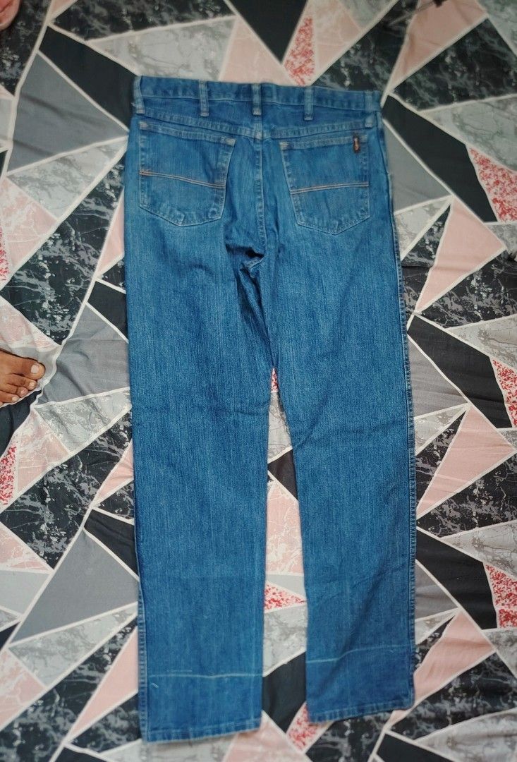WRANGLER 20X PANTS (Category: Jeans) located in San Fernando. Submitted by vincentgomez (Listing ID 1463979485, Image 3). Description: WRANGLER 20X PANTS -Authentic -Waistline 36 -Lengt 47 -Leg Opening 9 -ISSUE SIGN OF USAGE SEEN IN UPLOADED PICS LA UNION 📍.