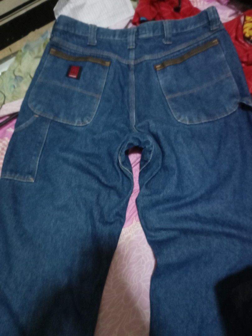 Wrangler RIGGS Workwear Carpenter Jeans DuraShield (Category: Jeans) located in Quezon City. Submitted by fritzyurii (Listing ID 1464062927, Image 1). Description: 41x9.5.