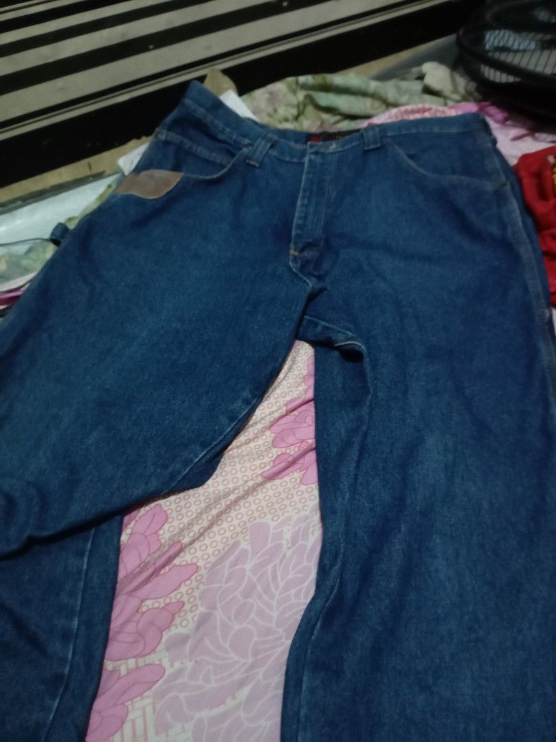 Wrangler RIGGS Workwear Carpenter Jeans DuraShield (Category: Jeans) located in Quezon City. Submitted by fritzyurii (Listing ID 1464062927, Image 3). Description: 41x9.5.