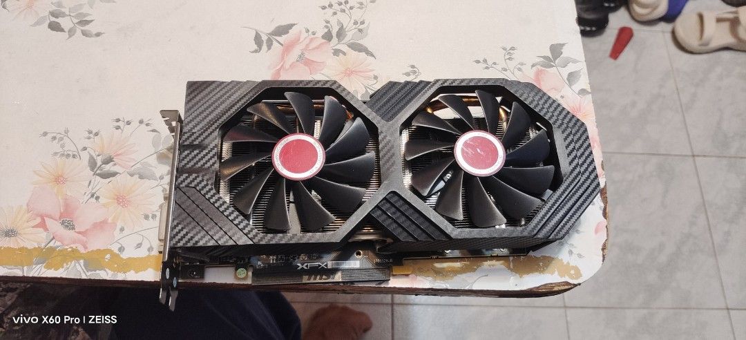 XFX RX 580 8GB GDDR5 顯示卡 （分類：電腦周邊產品）位於 Hong Kong。 由 youngtree_8b8736 提交（商品編號 1464051634，圖片 1）。簡介： XFX RX 580 顯示卡，8GB GDDR5。有兩把風扇，散熱唔錯。有 HDMI 同 DisplayPort 輸出。。