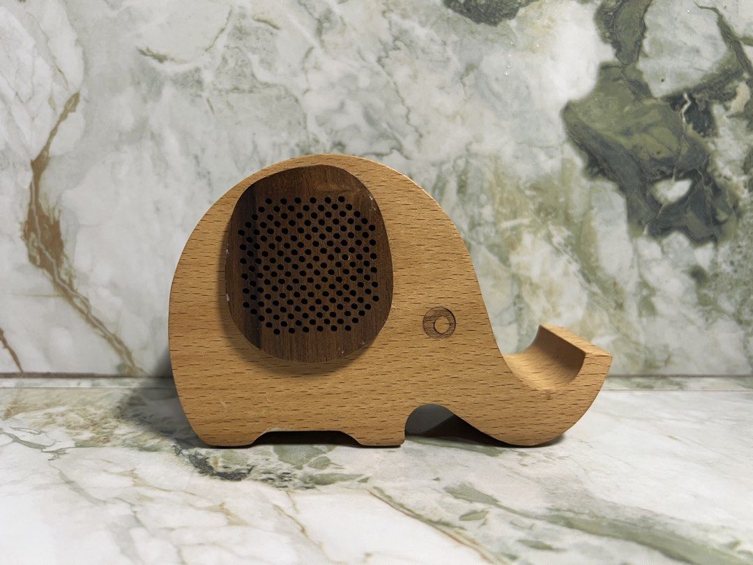 *Xinleyu - Bluetooth Speaker (Category: Soundbars, Speakers & Amplifiers) located in Subic. Submitted by thrifters_23 (Listing ID 1464067216, Image 3). Description: *Xinleyu - Bluetooth Speaker Condition: - like new - tested & working - wooden made ₱400 You may request additional pictures or videos via PM..