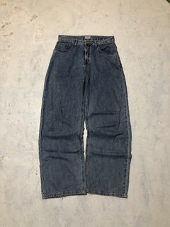 (Category: ) located in . Submitted by zeus.thrifts (Listing ID 1464129882, Image 1). Description: .