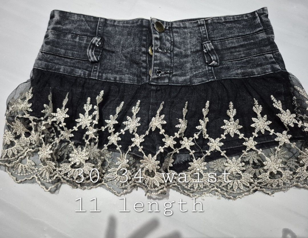 Y2k Batwing Top Lace Skort Set (Category: Sets or Coordinates) located in Calamba. Submitted by bb.lace (Listing ID 1464049067, Image 3). Description: .