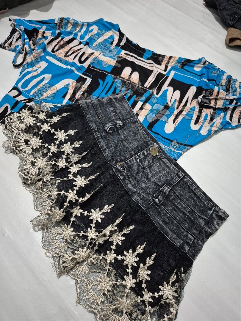 Y2k Batwing Top Lace Skort Set (Category: Sets or Coordinates) located in Calamba. Submitted by bb.lace (Listing ID 1464049067, Image 1). Description: .